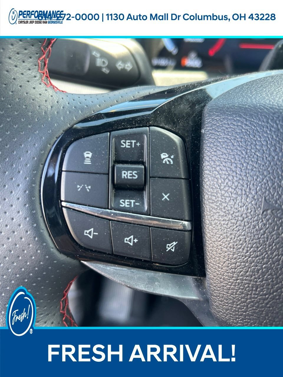 Used 2025 Ford Explorer ST-Line w/ ST-Line Street Pack AWD/4WD image 21