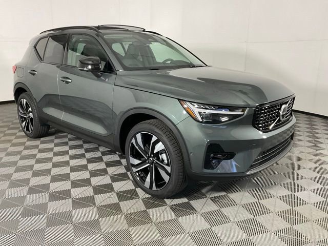 New 2026 Volvo XC40 B5 Ultra w/ Protection Package Premier AWD/4WD image 3