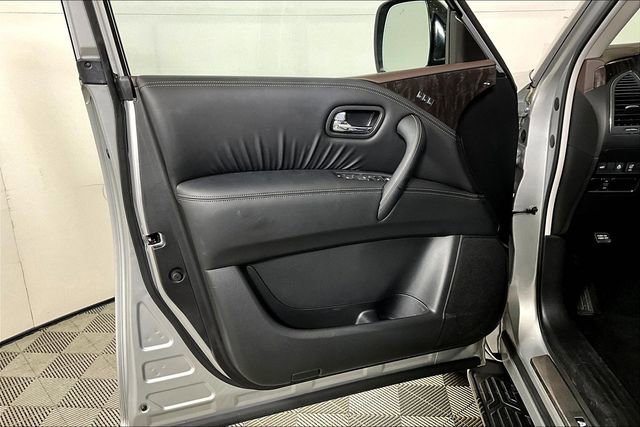 Used 2024 Nissan Armada Platinum w/ Captain's Chairs Package image 23