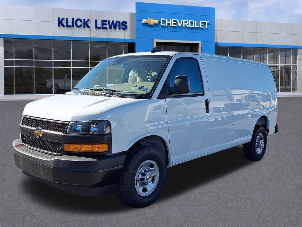 New 2025 Chevrolet Express 3500 WT Van w/ Driver Convenience Package image 3