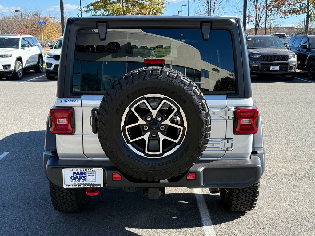 Certified 2024 Jeep Wrangler Unlimited Rubicon w/ Technology Group image 7