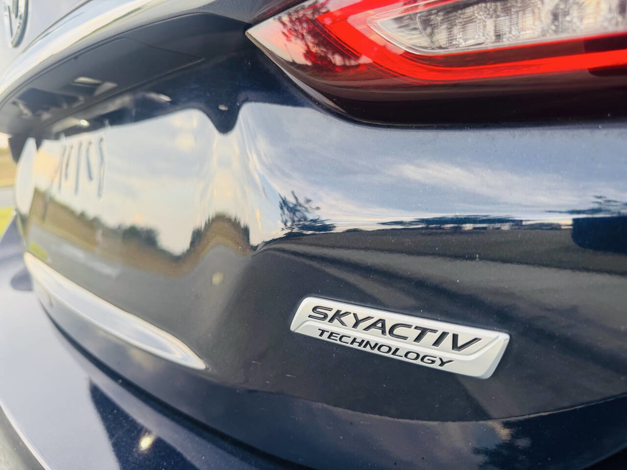 Used 2018 MAZDA MAZDA6 Touring FWD image 6