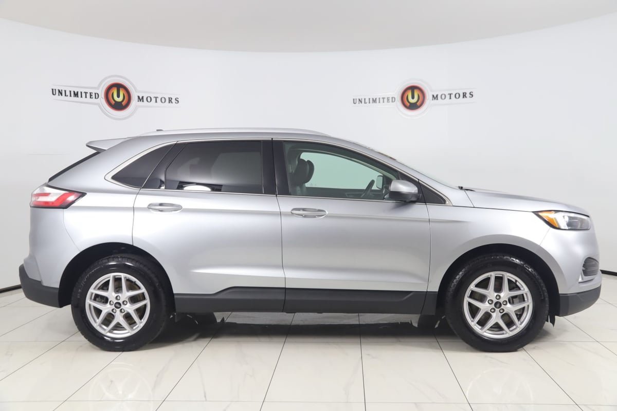 Used 2024 Ford Edge SEL w/ Convenience Package AWD/4WD image 2