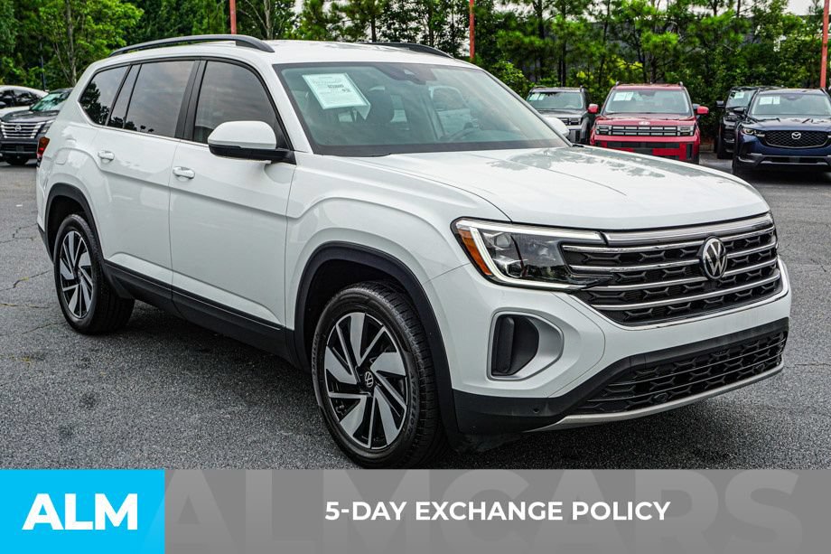 Used 2025 Volkswagen Atlas SE FWD image 3