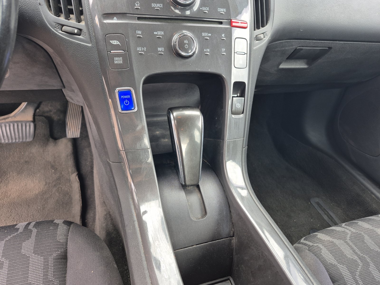 Used 2015 Chevrolet Volt FWD image 12