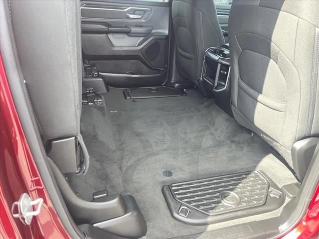 Used 2022 RAM 1500 Big Horn AWD/4WD image 16
