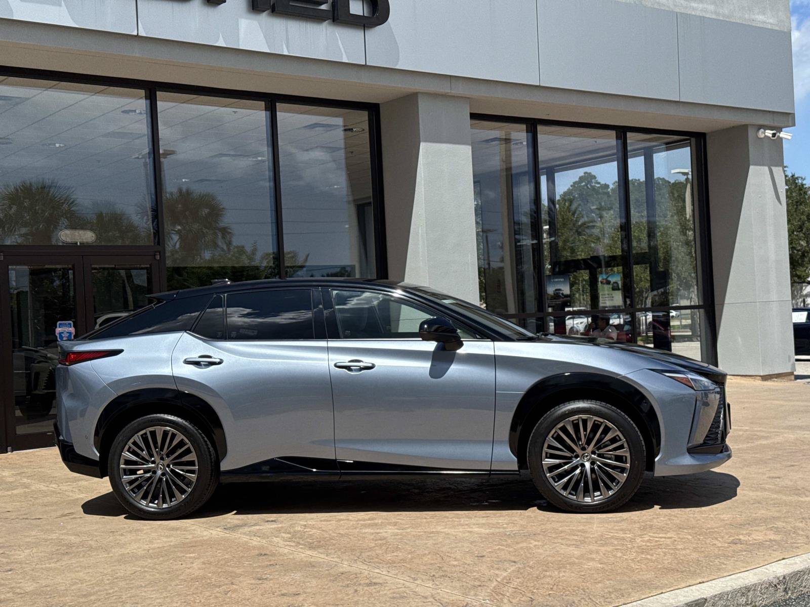 Certified 2023 Lexus RZ 450e Premium w/ Accessory Package (2T) AWD/4WD image 2