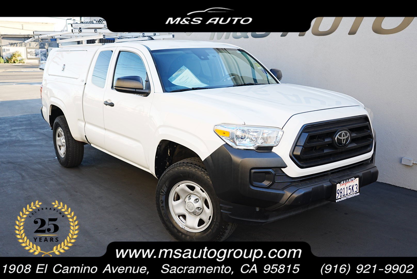 Used 2022 Toyota Tacoma SR image 1