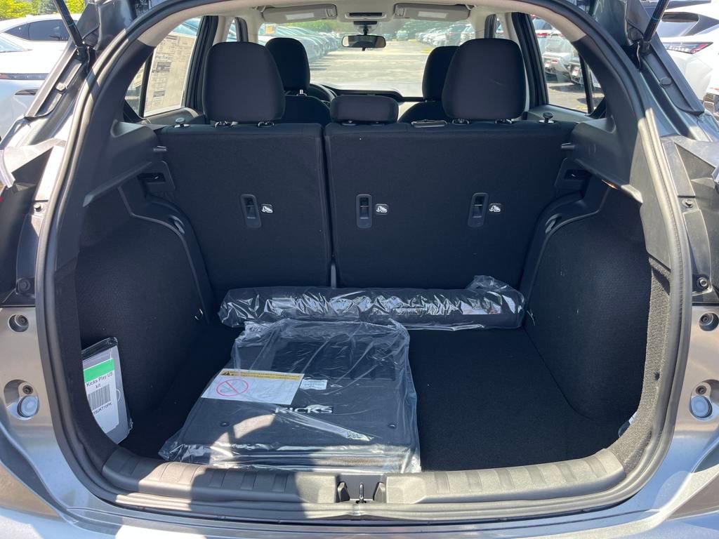 New 2025 Nissan Kicks Play S image 31