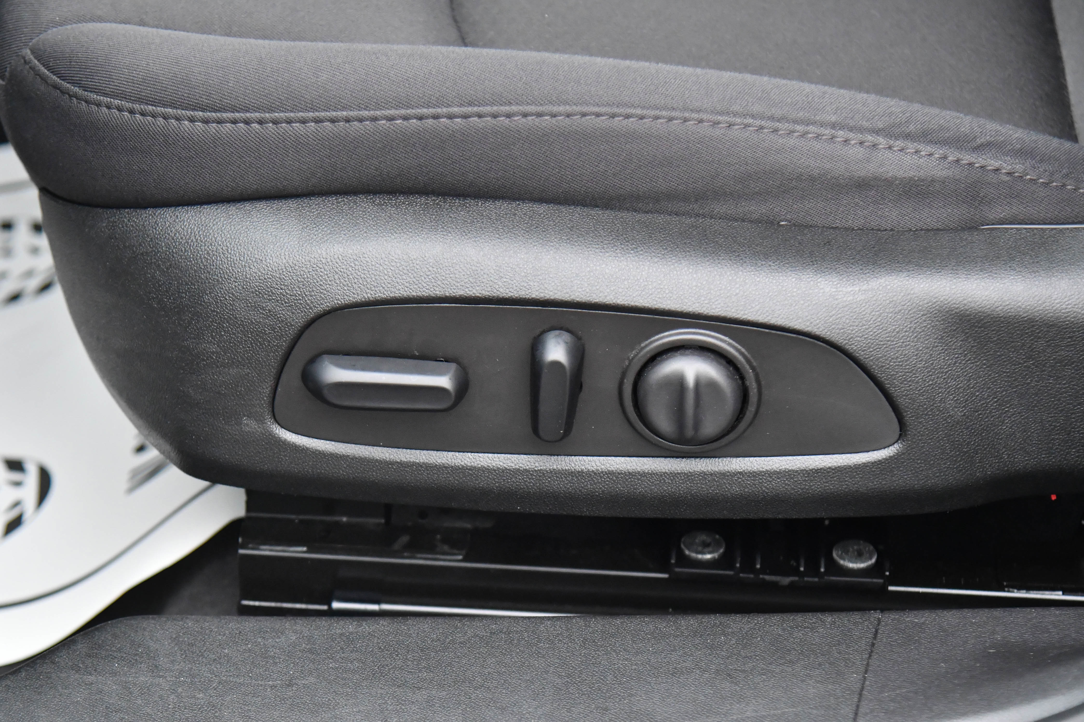 Used 2023 Chevrolet Malibu LT image 14