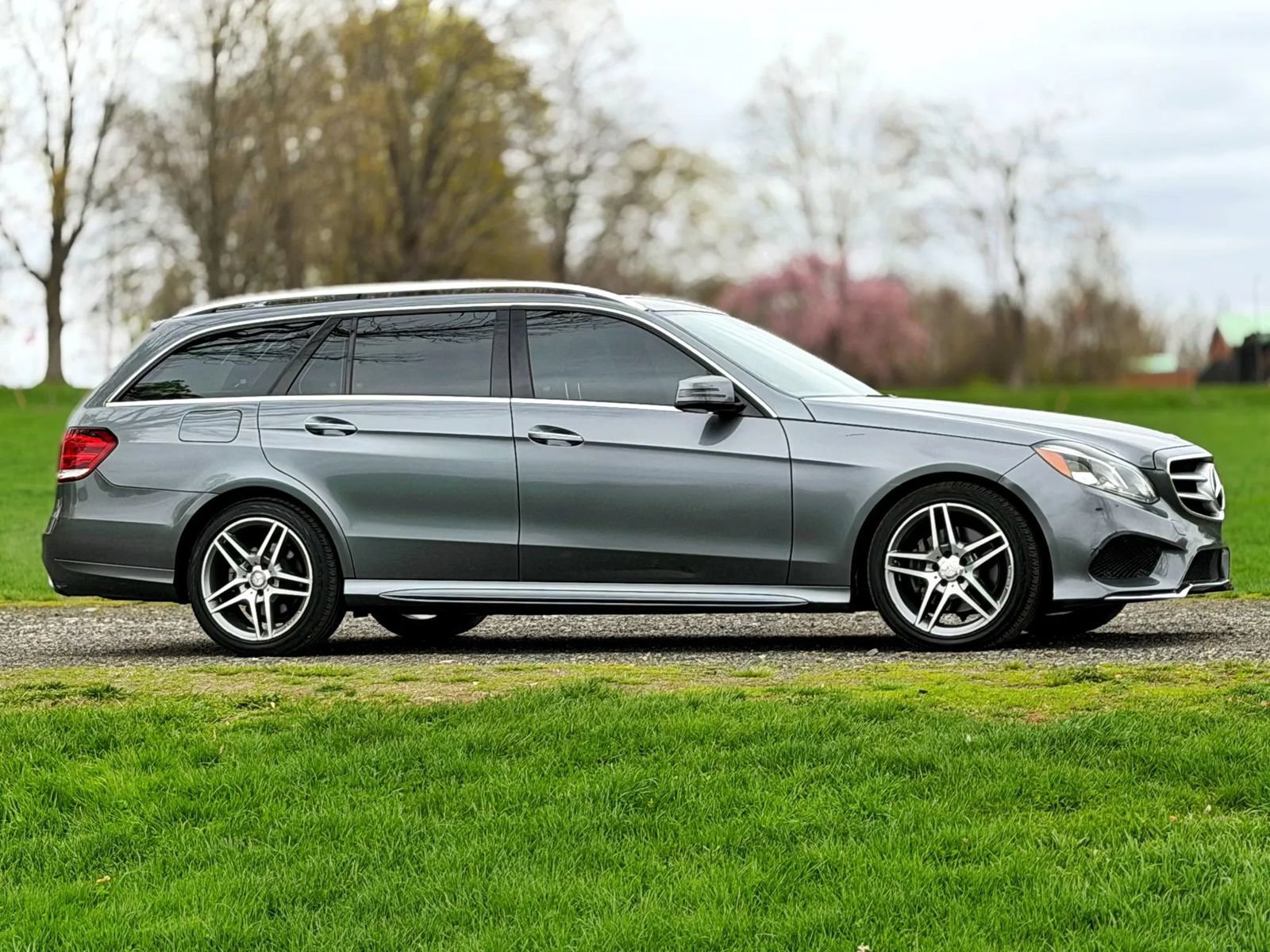 Used 2016 Mercedes-Benz E 350 4MATIC Wagon image 11