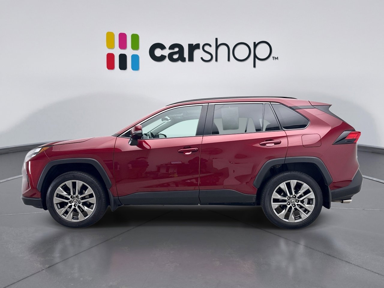 Used 2022 Toyota RAV4 XLE Premium image 2