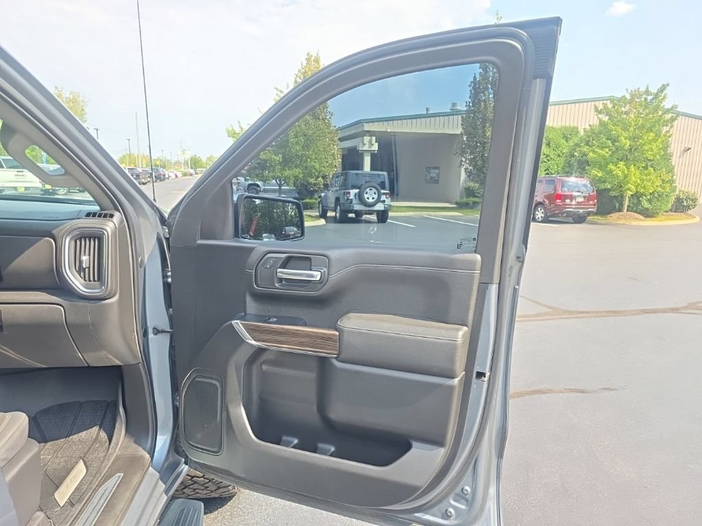 Used 2019 Chevrolet Silverado 1500 LT w/ All-Star Edition AWD/4WD image 30