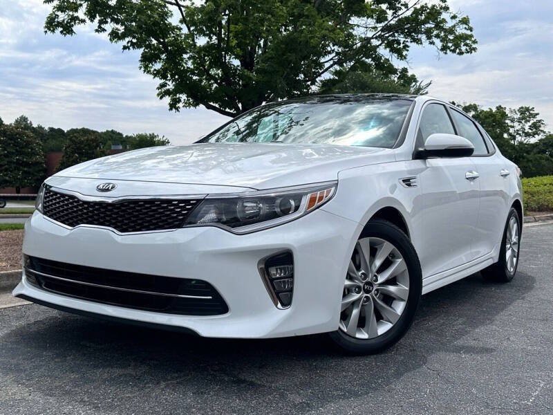 Used 2018 Kia Optima S w/ Panoramic Sunroof Package