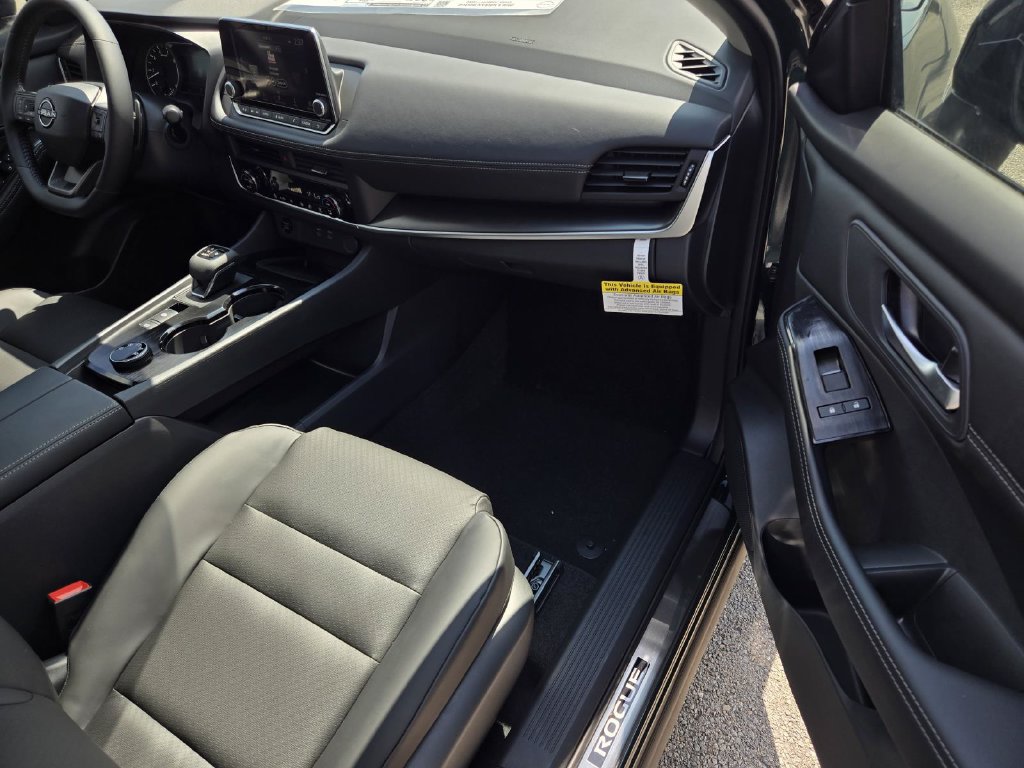 New 2026 Nissan Rogue Dark Armor AWD/4WD image 7