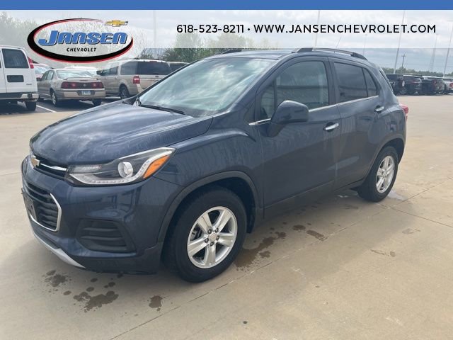 Used 2018 Chevrolet Trax LT w/ Sun & Sound Package image 3