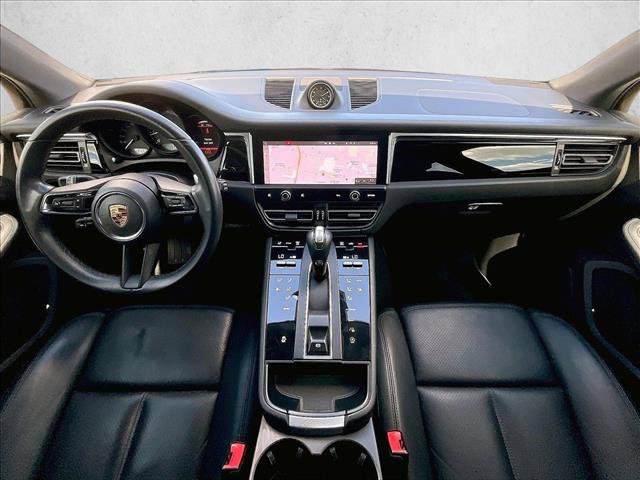 Used 2023 Porsche Macan AWD/4WD image 16