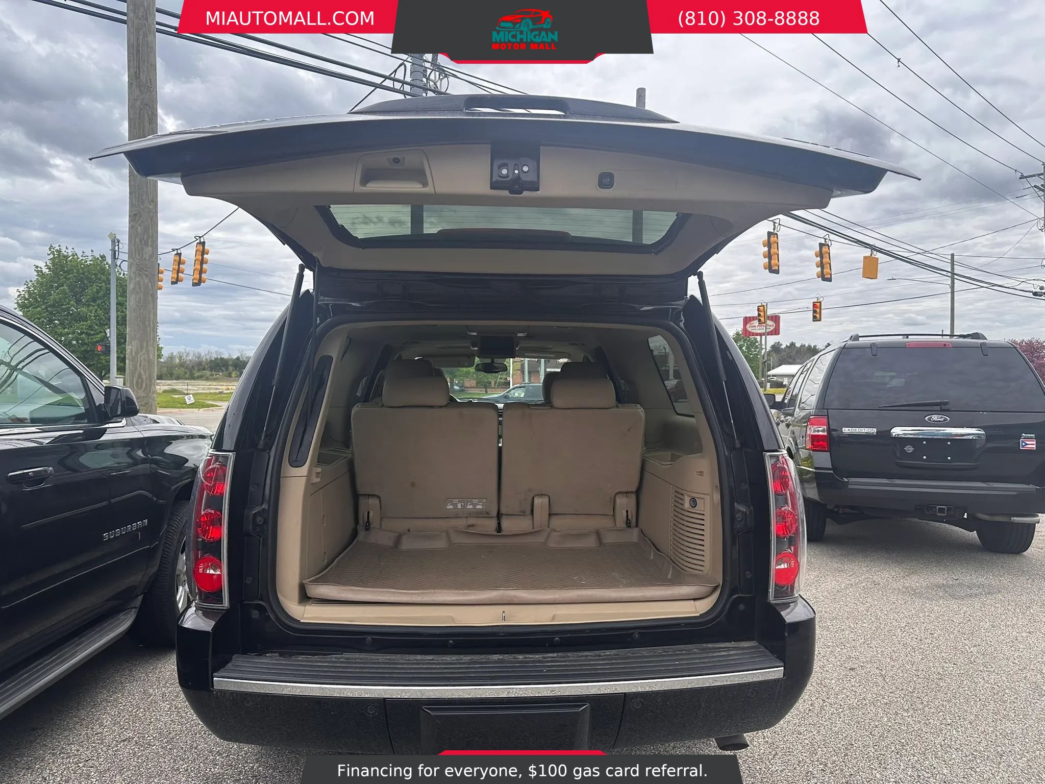 Used 2014 GMC Yukon XL Denali AWD/4WD image 7