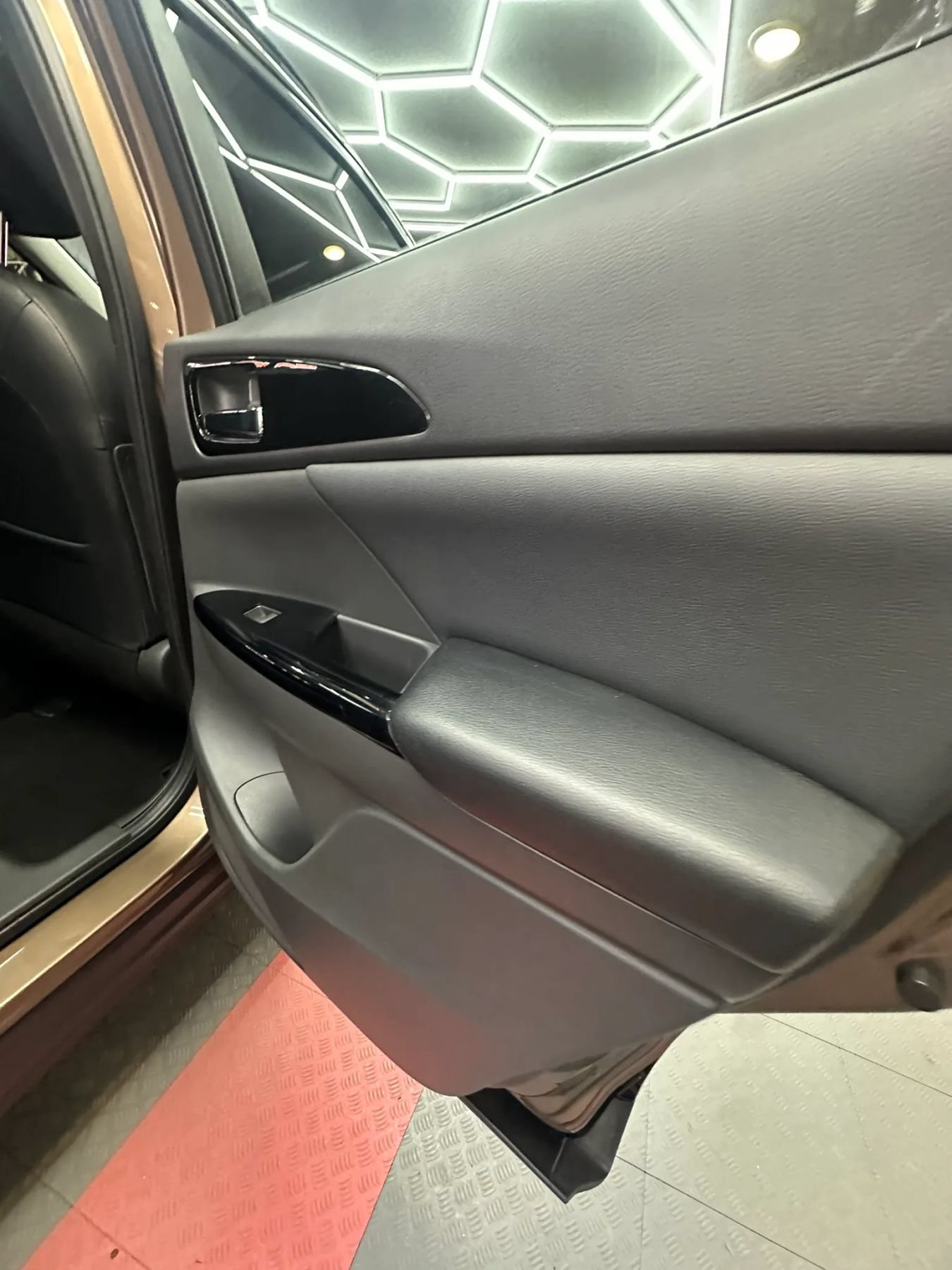 Used 2018 Mitsubishi Eclipse Cross SEL AWD/4WD image 28
