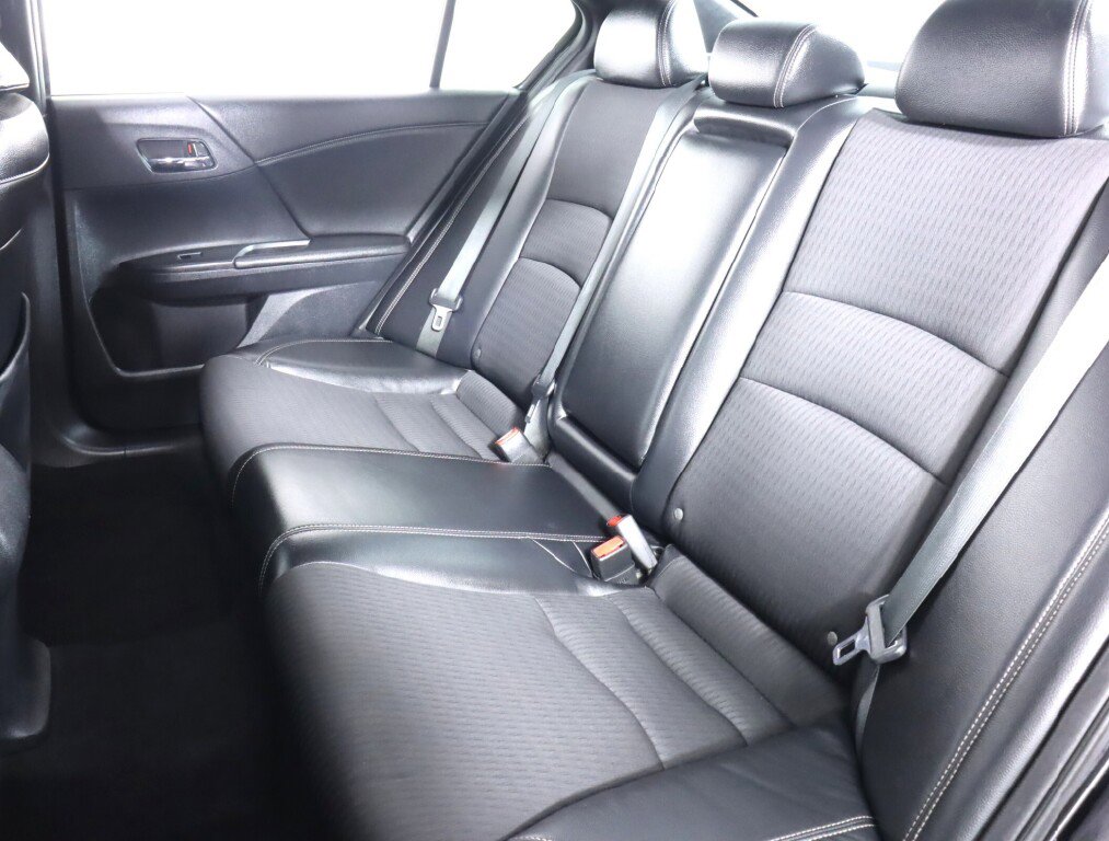 Used 2016 Honda Accord Sport image 29