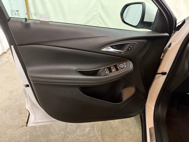 Used 2023 Buick Encore GX Select AWD/4WD image 31