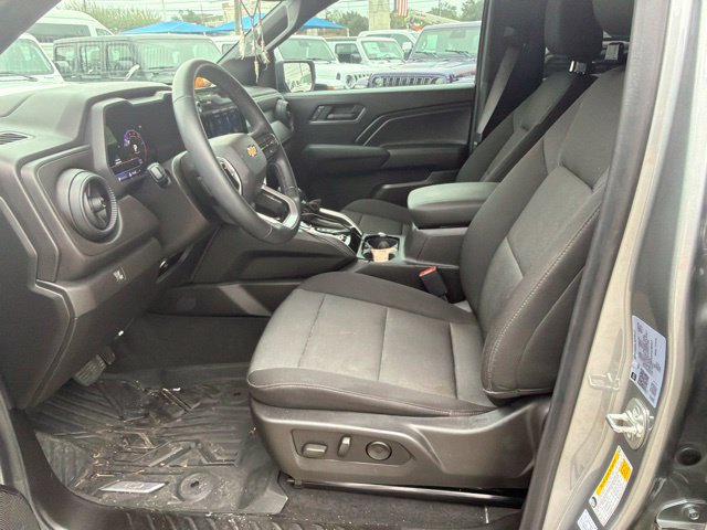 Used 2026 Chevrolet Colorado W/T w/ WT Custom Package RWD image 11