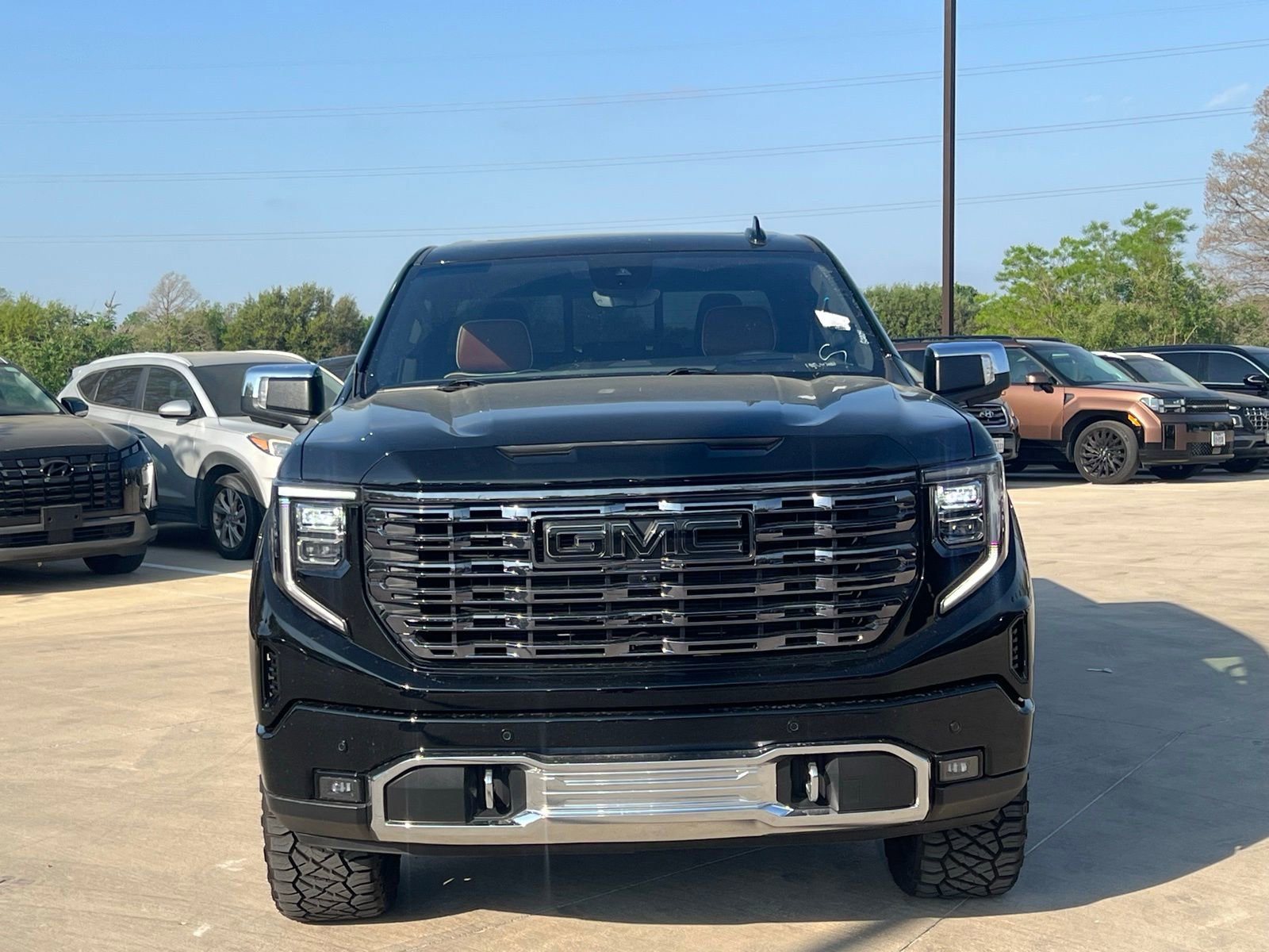 Used 2025 GMC Sierra 1500 Denali Ultimate image 2