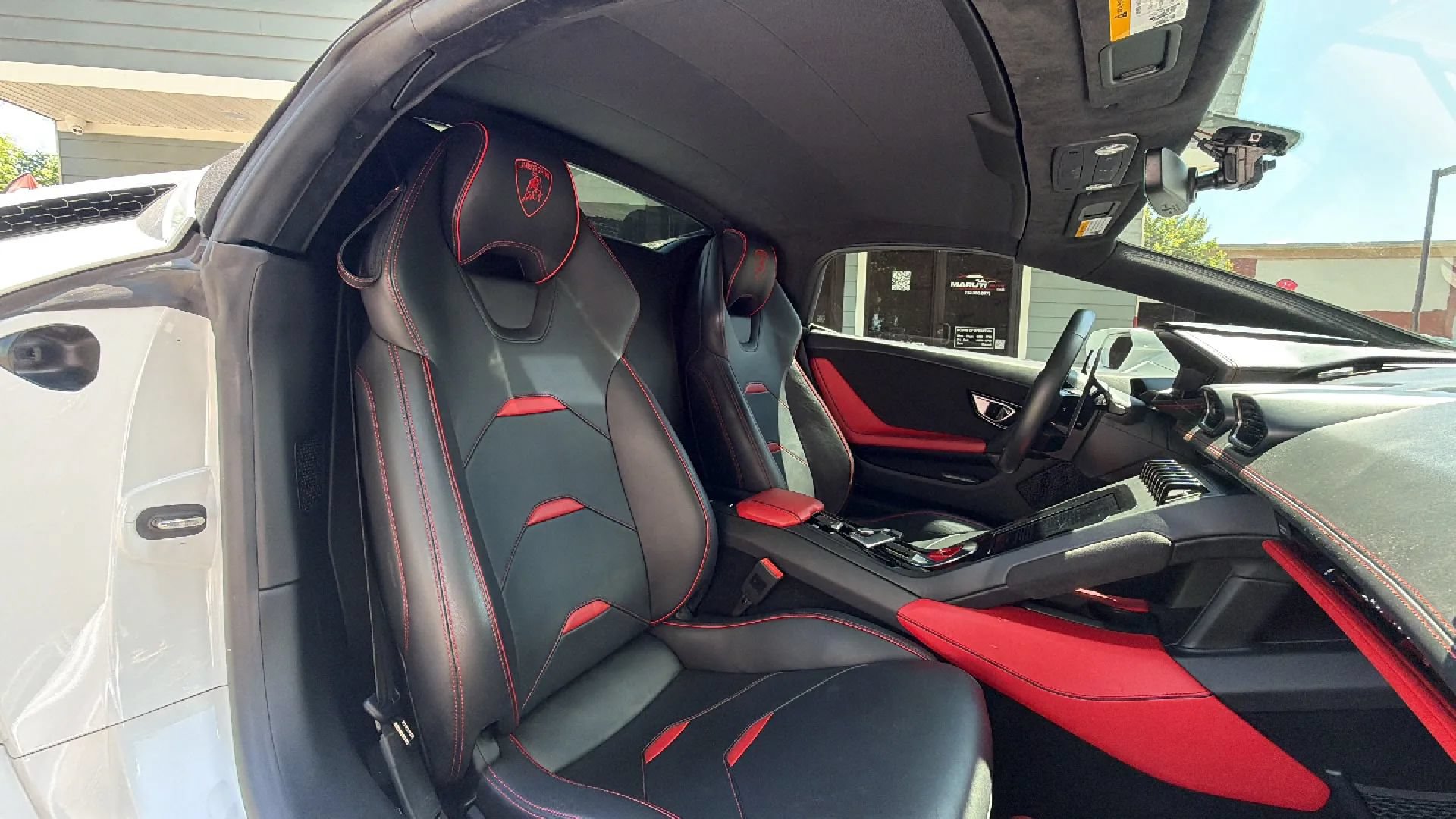 Used 2021 Lamborghini Huracan EVO RWD image 22