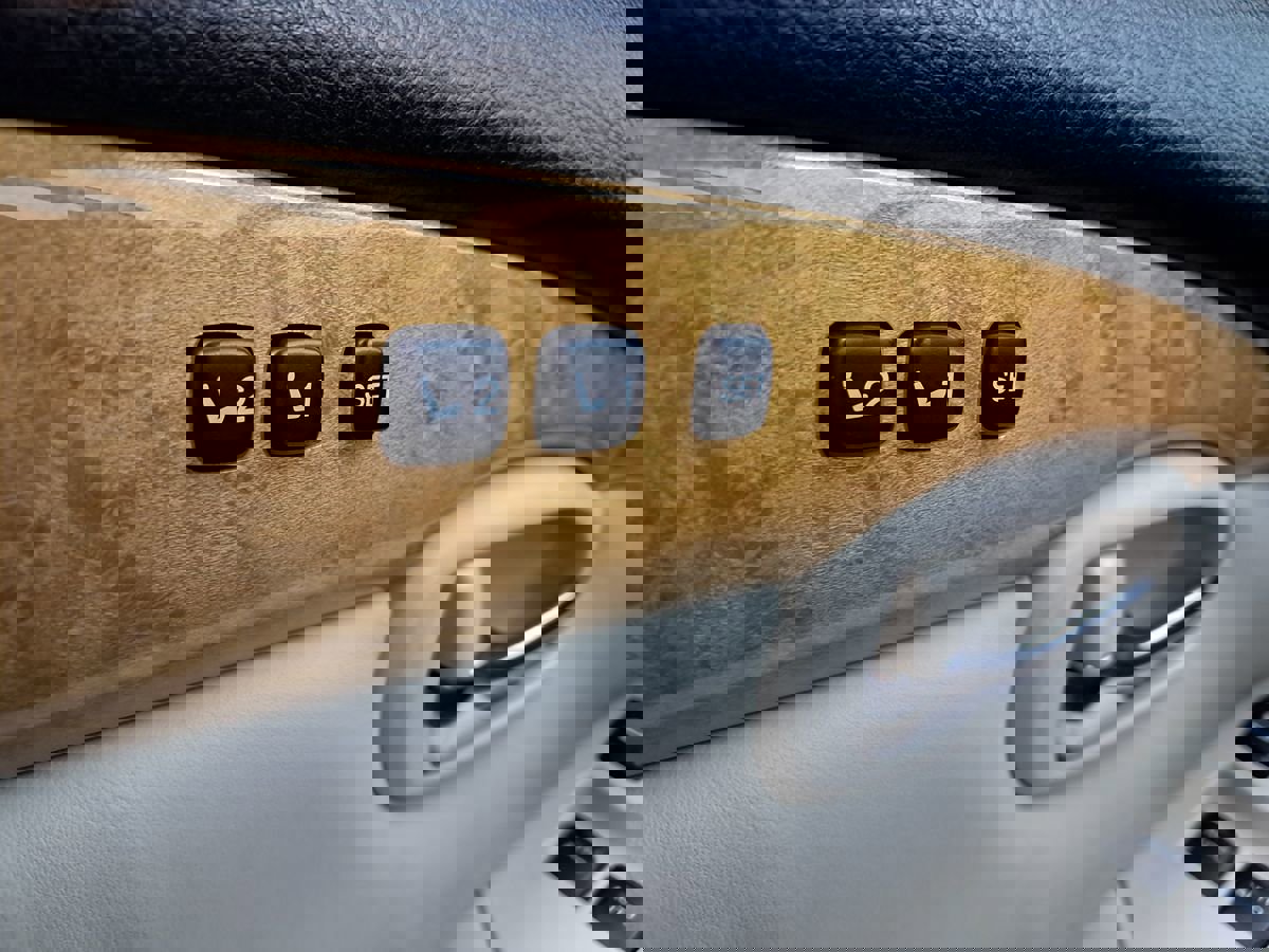 Used 2002 Lexus SC 430 Convertible image 14