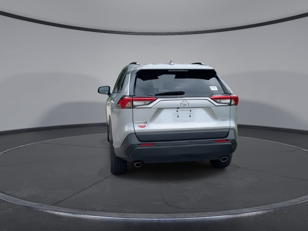 Used 2023 Toyota RAV4 XLE w/ Convenience Package FWD image 7