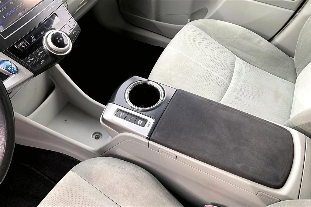 Used 2012 Toyota Prius V Three image 16