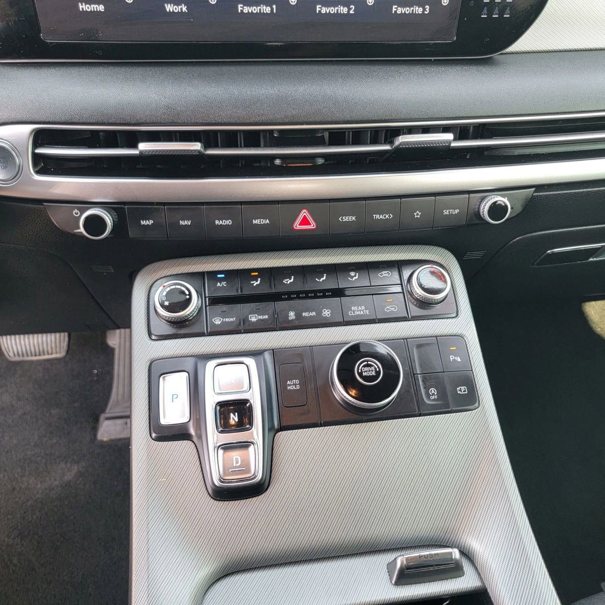 Used 2023 Hyundai Palisade SE image 17