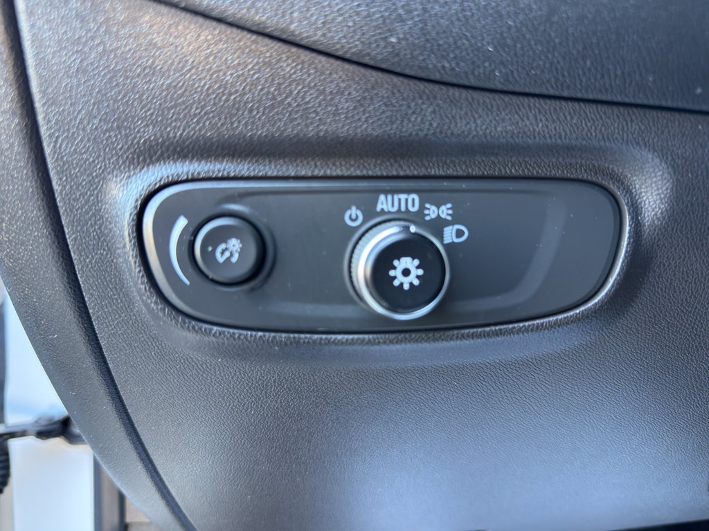 Used 2023 Chevrolet Equinox LT image 15