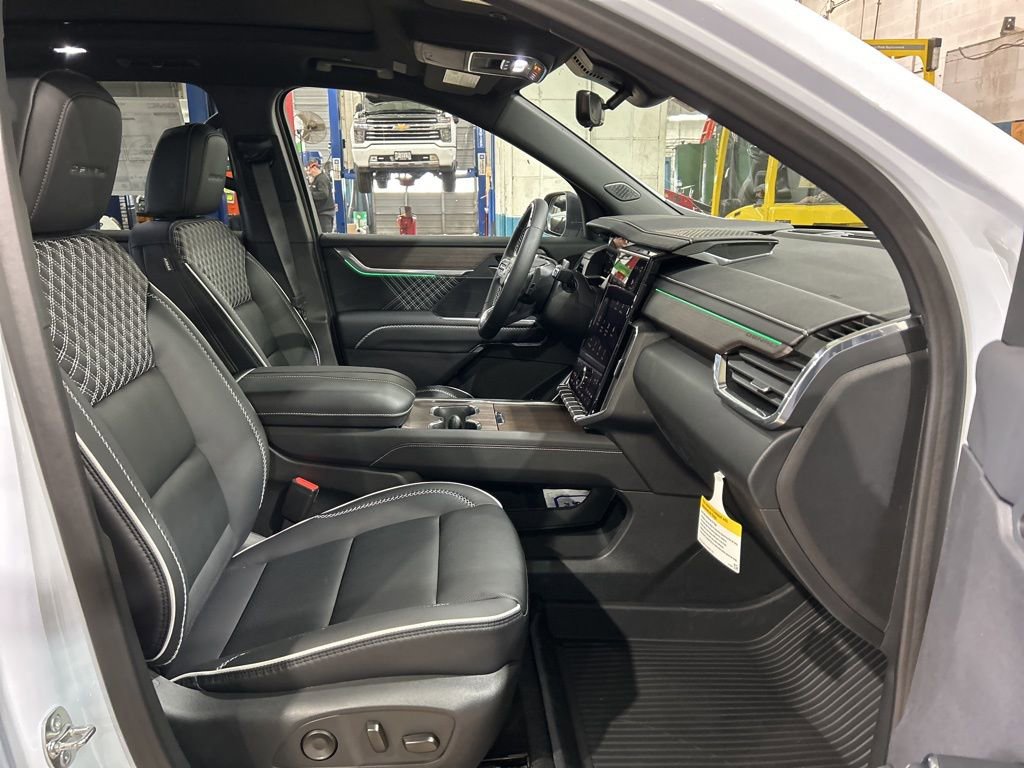 New 2026 GMC Acadia Denali w/ Super Cruise Package image 44