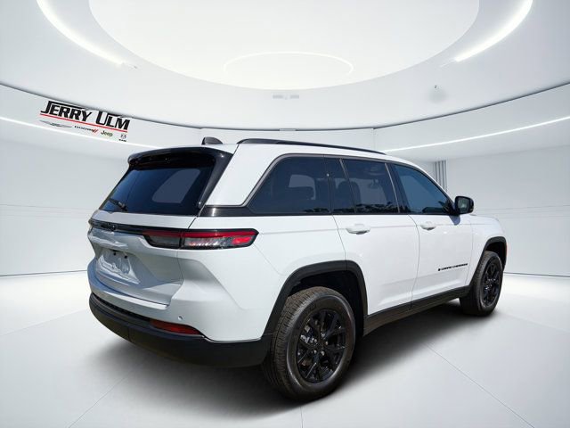 New 2026 Jeep Grand Cherokee Altitude RWD image 3
