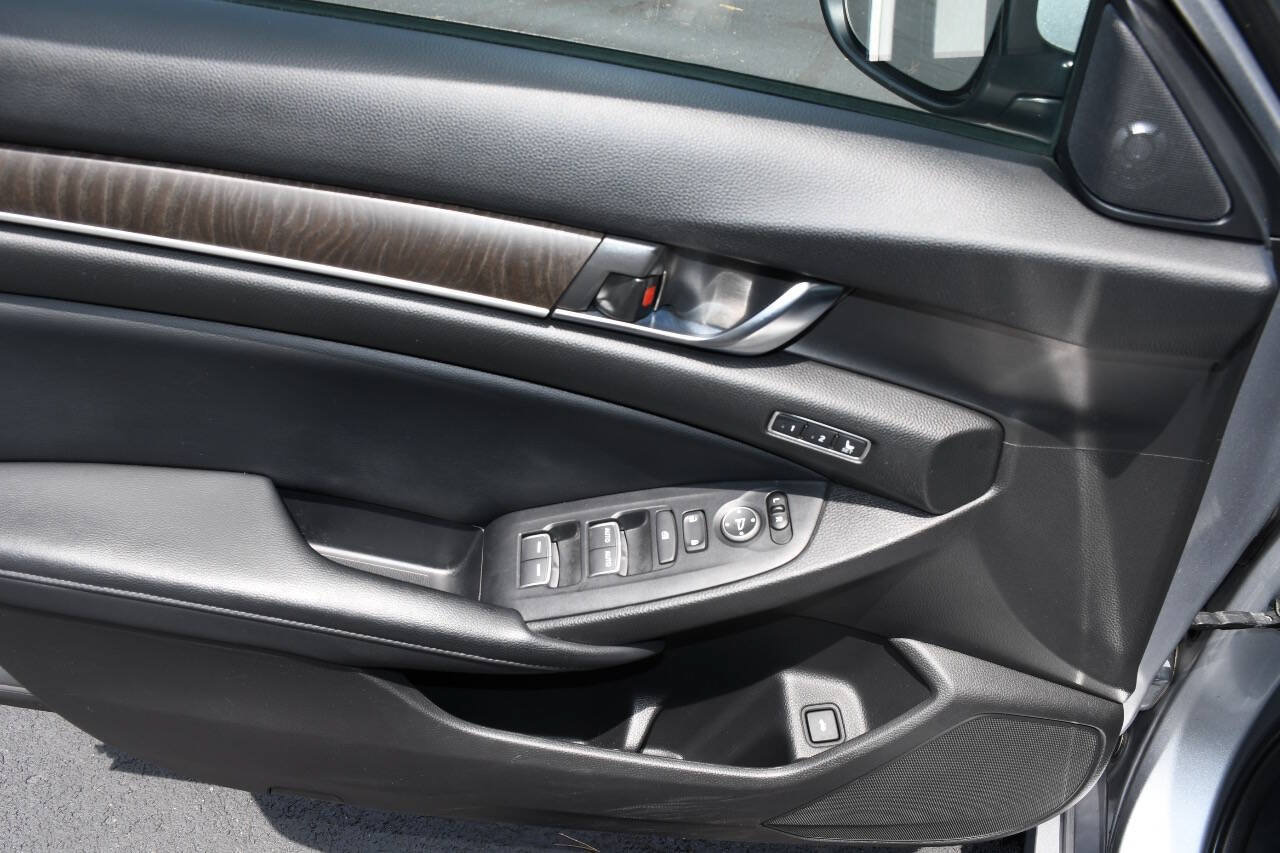 Used 2018 Honda Accord EX-L image 15