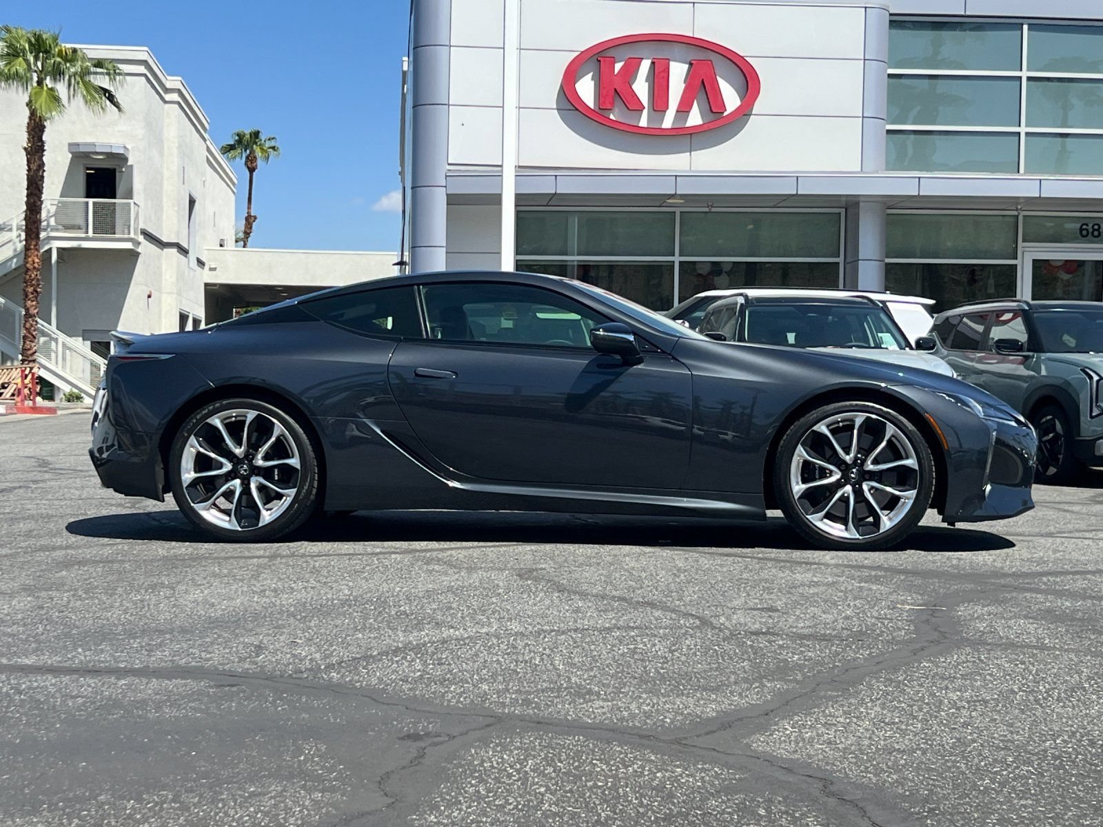 Used 2018 Lexus LC 500 Coupe RWD image 2
