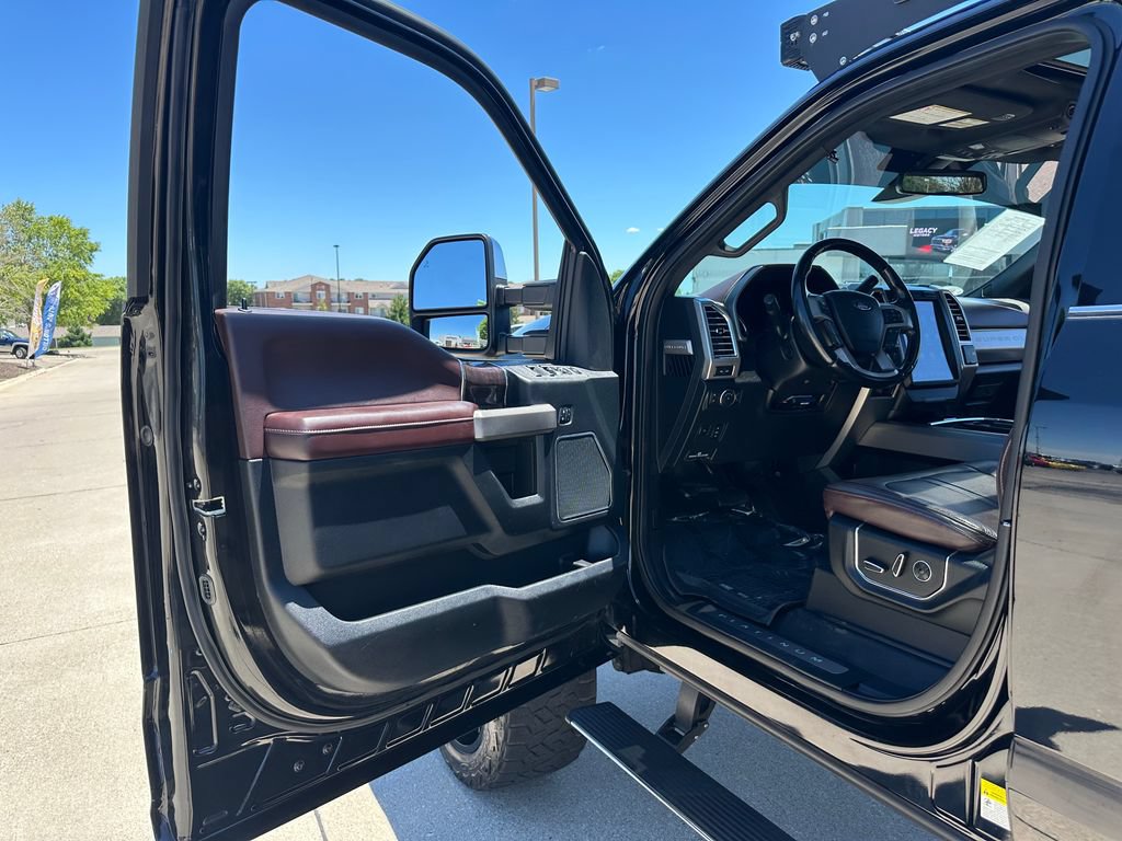 Used 2017 Ford F350 Platinum AWD/4WD image 35