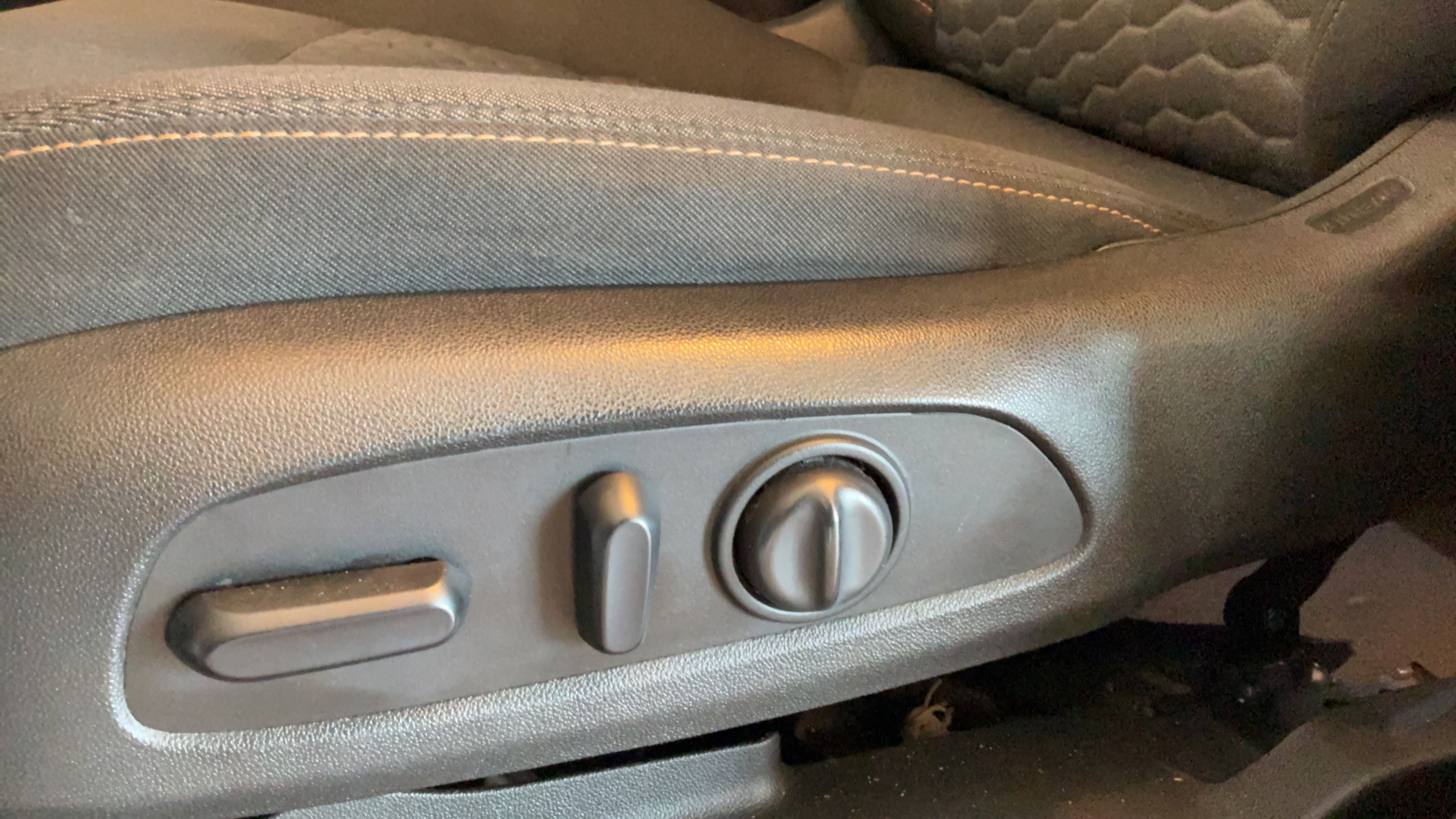 Used 2019 Chevrolet Equinox LT FWD image 22