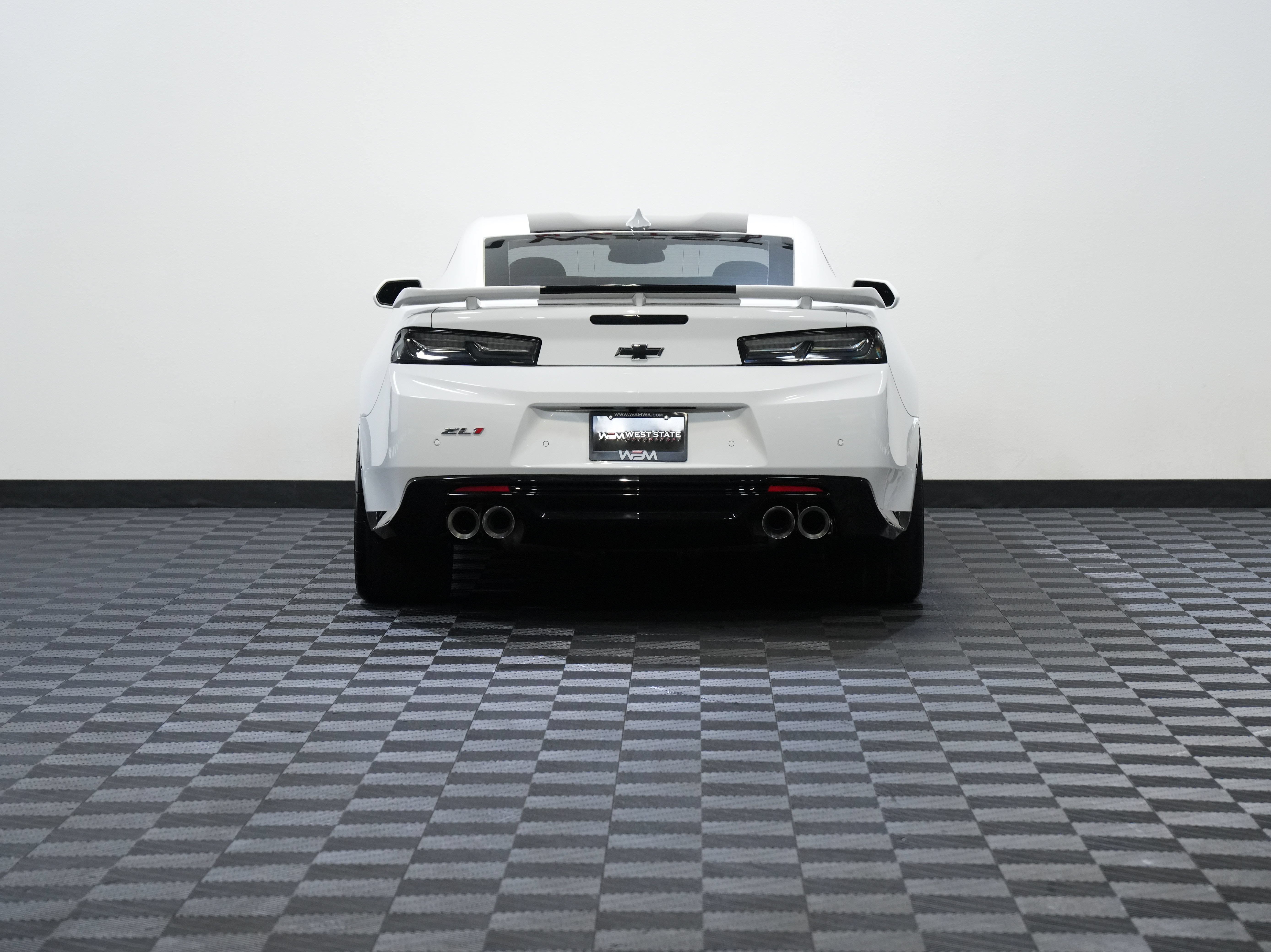 Used 2017 Chevrolet Camaro ZL1 RWD image 7