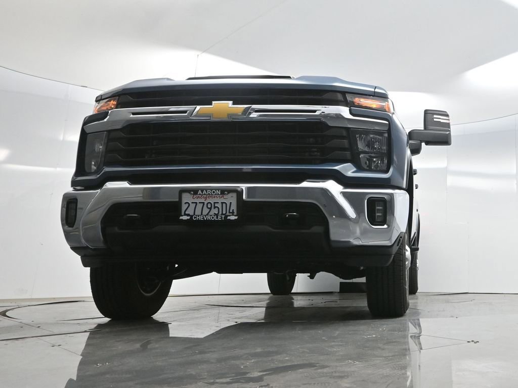 Used 2025 Chevrolet Silverado 2500 LT w/ Convenience Package image 55