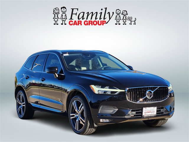 Used 2021 Volvo XC60 T5 Momentum w/ Premium Package image 2