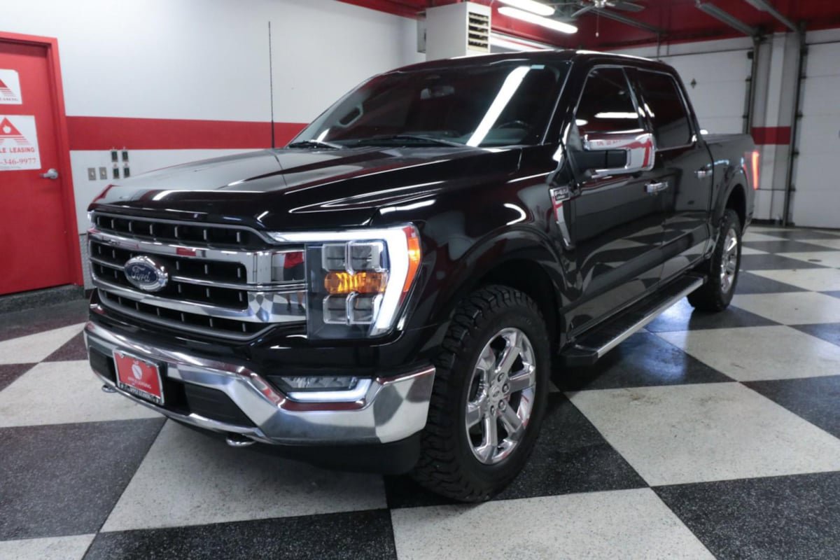 Used 2023 Ford F150 Lariat w/ Trailer Tow Package image 5