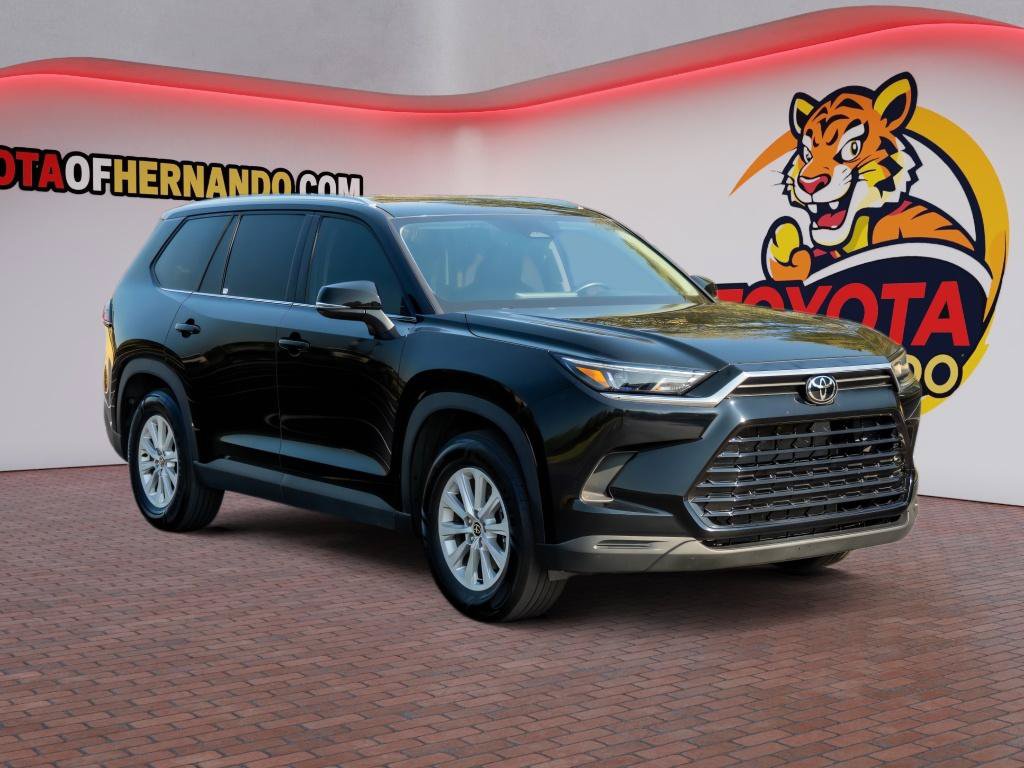 Used 2025 Toyota Grand Highlander AWD image 3
