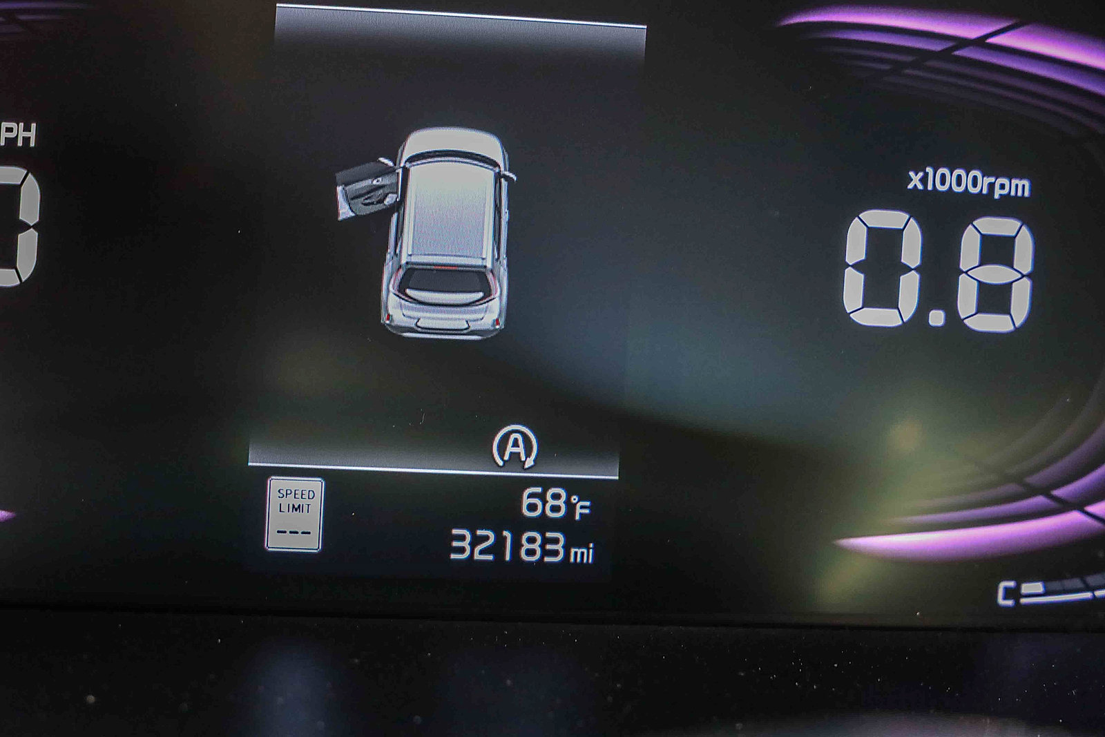 Certified 2025 Kia Soul LX w/ LX Technology Package FWD image 8