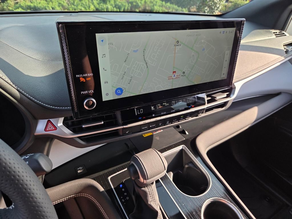 Used 2025 Toyota Sienna XSE image 24