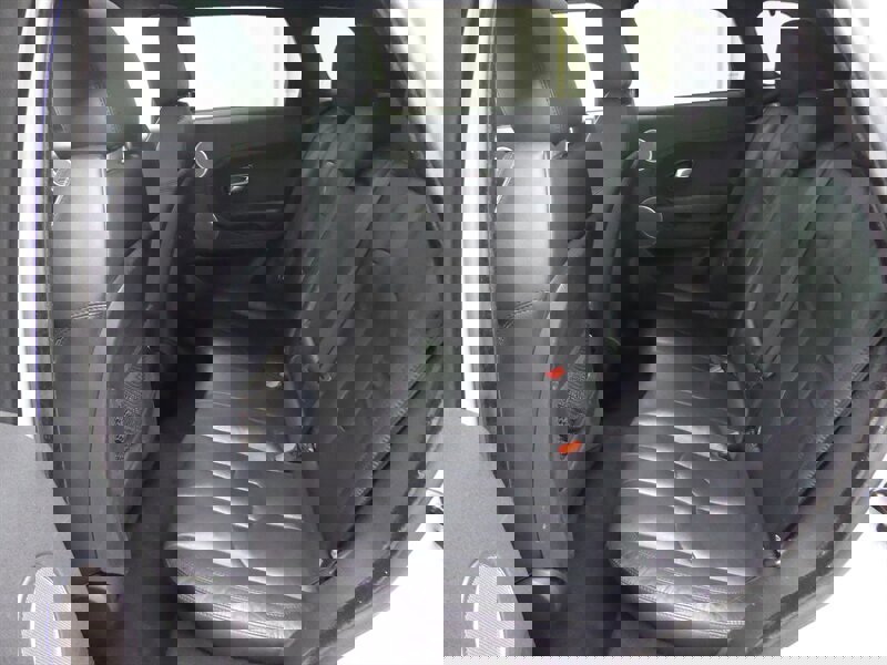 Used 2014 Land Rover Range Rover Evoque Pure Premium image 28