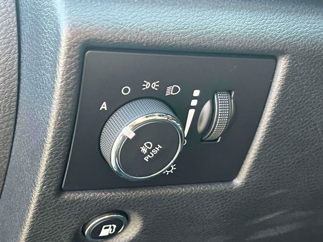 Used 2019 Jeep Grand Cherokee Altitude AWD/4WD image 25