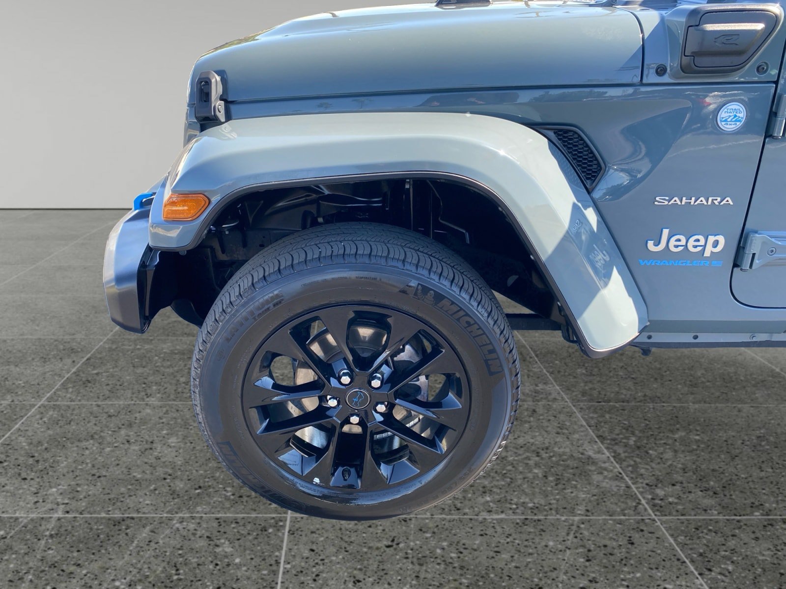 Used 2024 Jeep Wrangler Unlimited Sahara AWD/4WD image 14