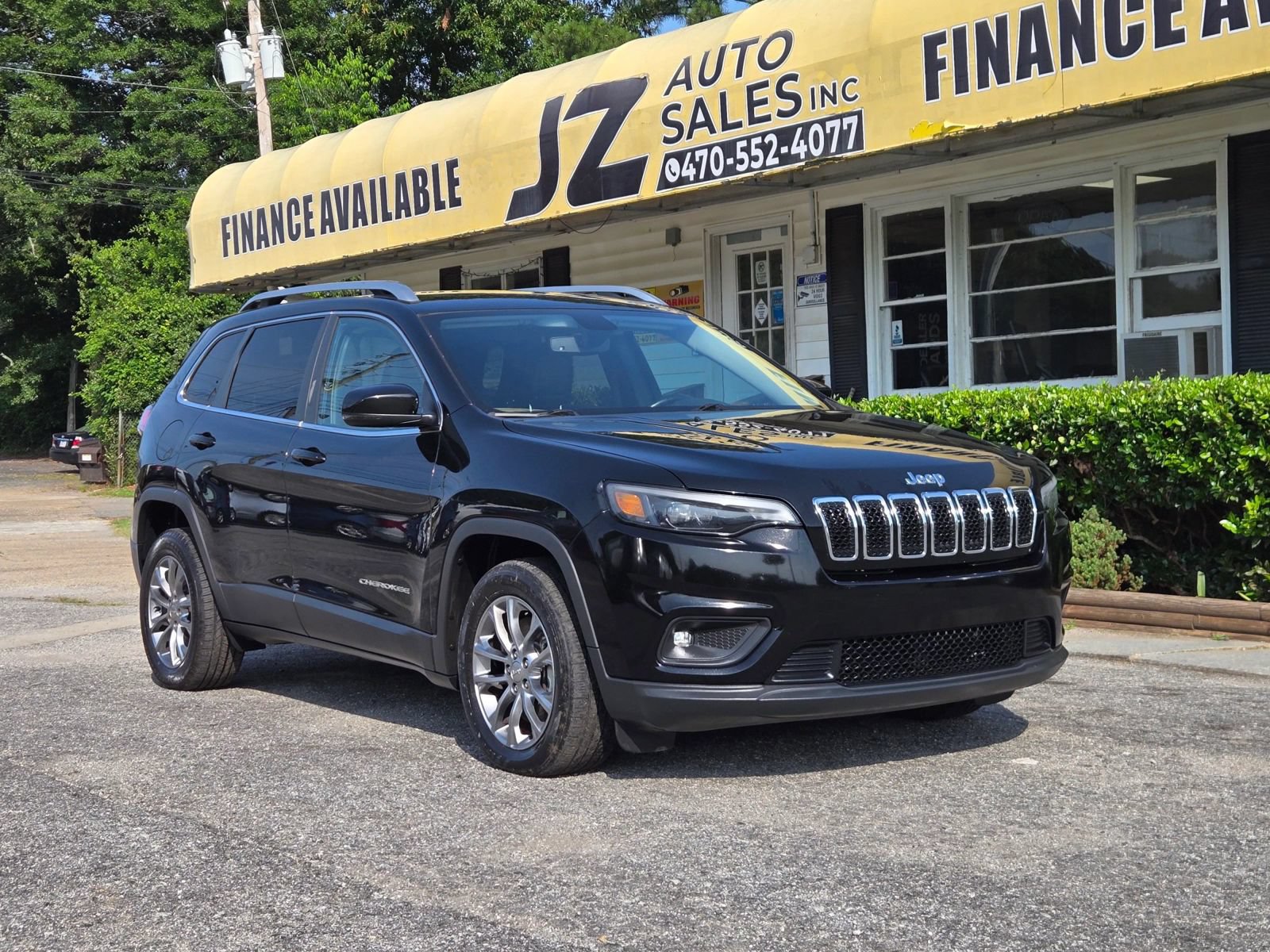 Used 2019 Jeep Cherokee Latitude Plus w/ Comfort/Convenience Group